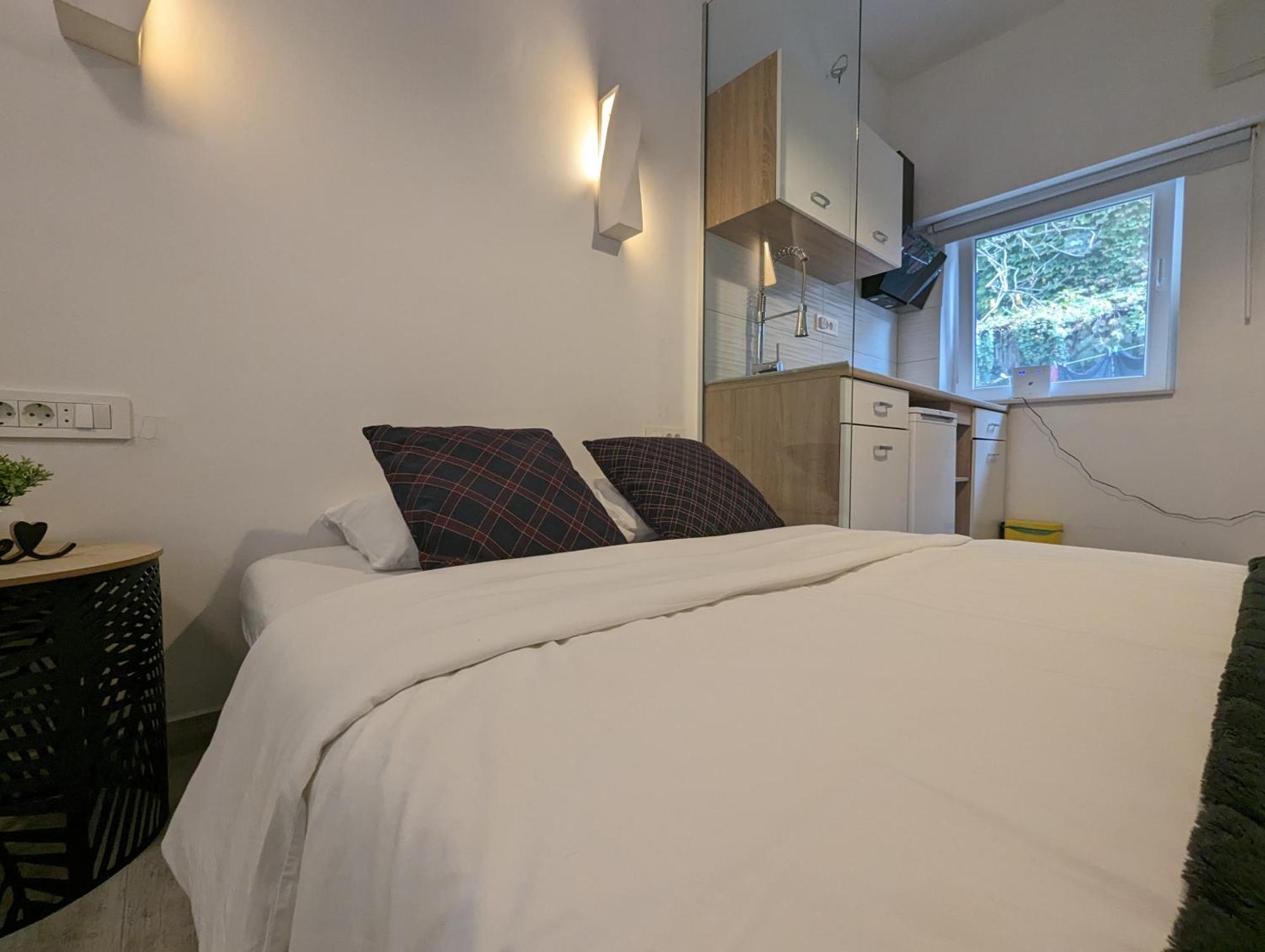 Cozy Maksimir Condo Near Kvatric Zagreb